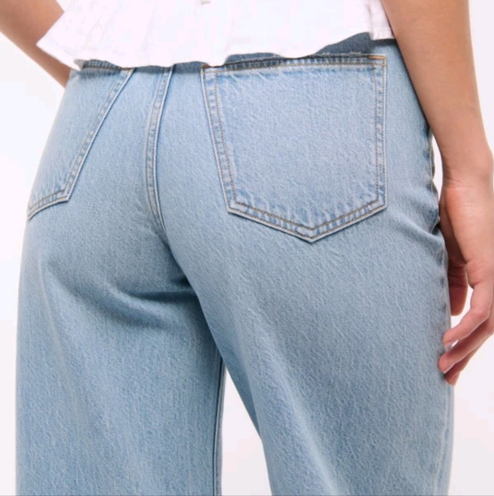 Abercrombie & Fitch The High Rise Wide Leg Jeans Raw Hem Women's Blue 35 L NWOT - Picture 6 of 16